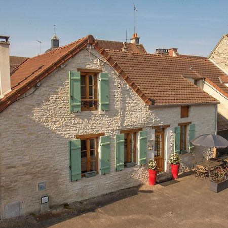 Aupres Du Chateau Tanlay Exterior foto