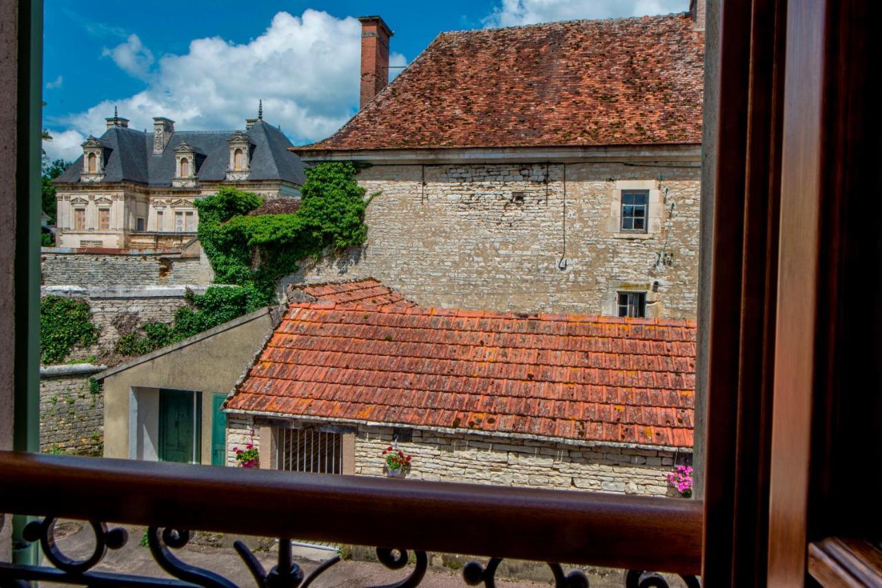 Aupres Du Chateau Tanlay Exterior foto